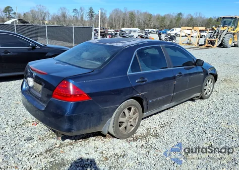 2007 Honda Accord 2.4 Lx z USA, uszkodzony, nr VIN 1HGCM56447A153589